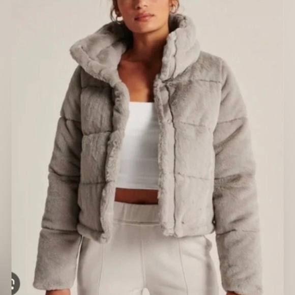 Abercrombie & Fitch Jackets & Blazers - Abercrombie Faux Fur Mini Puffer Size Extra Small Light Grey